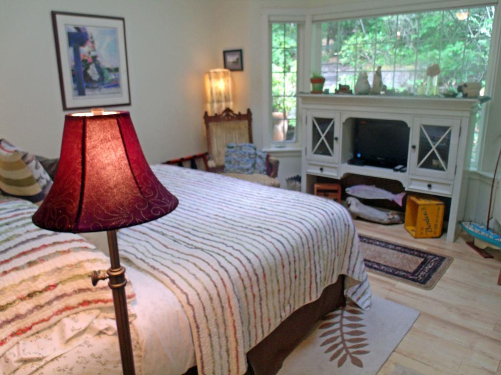 Inn To The Woods Friday Harbor Camera foto